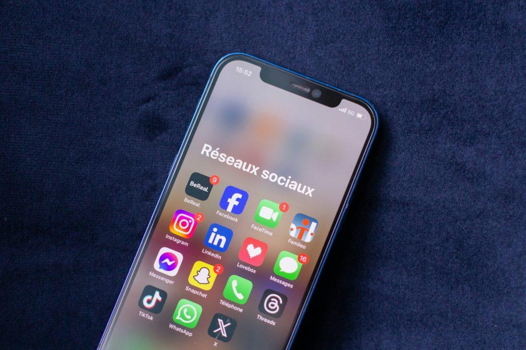 مقایسه تیک تاک با اینستاگرام